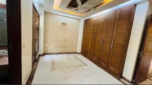 Room in 2 BHK Builder Floor at Kalkaji – for Rent