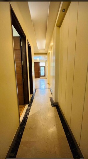 2 BHK Builder Floor – Entrance View at Kalkaji - for Rent