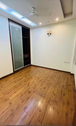 Room in 2 BHK Builder Floor at Kalkaji – for Rent