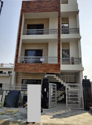 6+ BHK Independent House For Sale in Aerocity