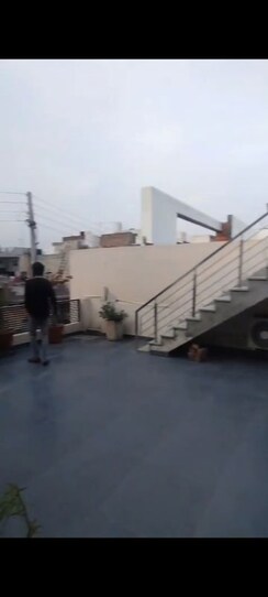 2 BHK + Extra Room Builder Floor For Rent in Miller Ganj
