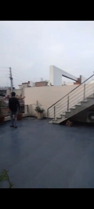 2 BHK Builder Floor For Rent in Miller Ganj
