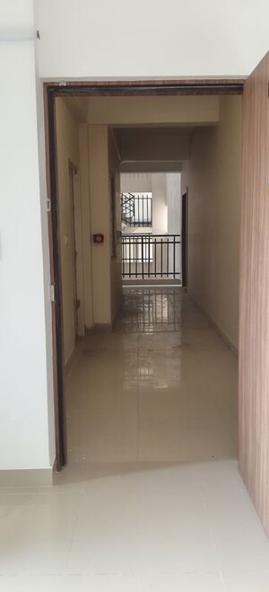Room in 4 BHK Apartment at Sreepally – for Rent