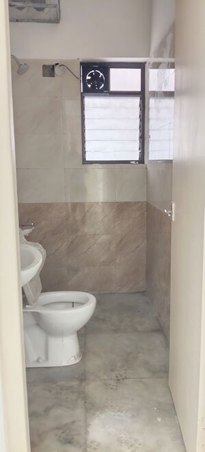 Bathroom in 4 BHK Apartment at Sreepally – for Rent