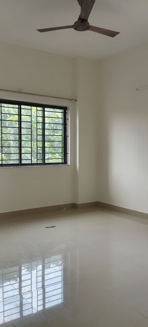 Room in 4 BHK Apartment at Sreepally – for Rent