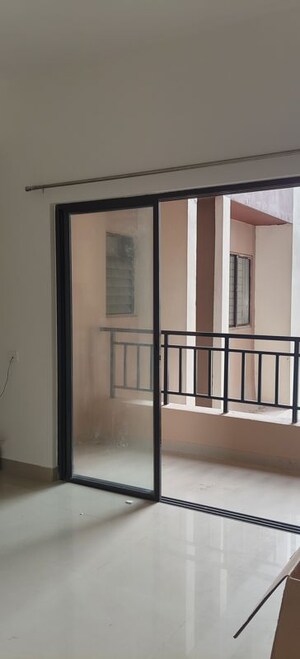 Room in 4 BHK Apartment at Sreepally – for Rent