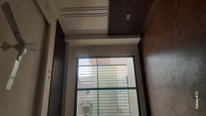 Room in 4 BHK Builder Floor at S S Southend, Sector 49 – for Rent