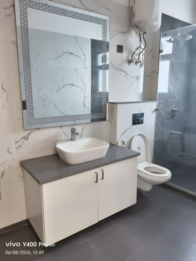 Bathroom, central-park-resorts 3 Bedroom 2719 Sq.Ft. Apartment In Sector 48 Gurgaon 10449894