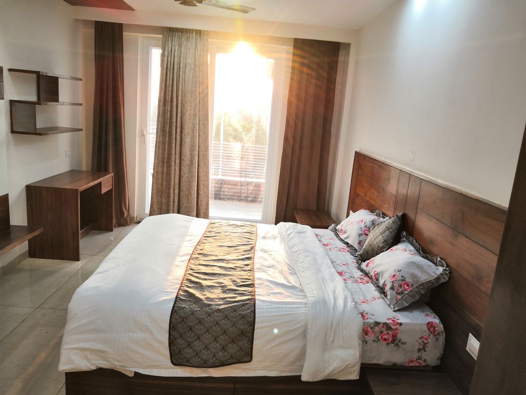 4 BHK + Pooja Room,Servant Room Builder Floor For Rent in Mansa Devi