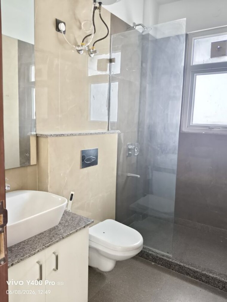 Bathroom, central-park-resorts 3 Bedroom 2721 Sq.Ft. Apartment In Sector 48 Gurgaon 10449903