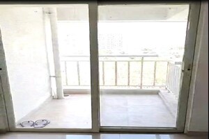 Balcony in 1.5 BHK Apartment at Mantra Insignia, Mundhwa – for Rent