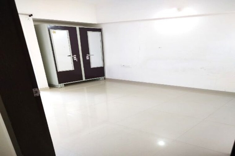 Master Bedroom, mantra-insignia 1.5 Bedroom 680 Sq.Ft. Apartment In Mundhwa Pune 10449922