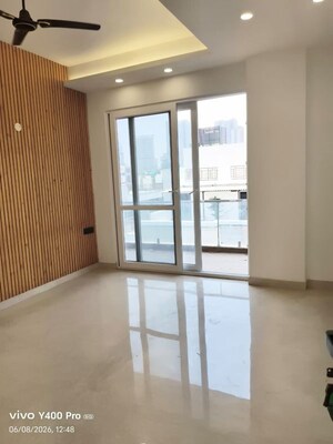 Room in 4 BHK Builder Floor at Unitech Nirvana Country Cedar Crest, Sector 50 – for Rent