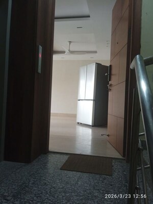 Building Lobby in 3 BHK Builder Floor at Ansal Sushant Lok I, Sector 43 – for Sale