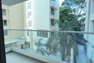 Balcony in 5 BHK Apartment at Juhu – for Rent