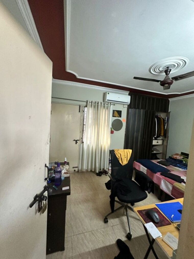 Team Area, rwa-apartments 2 Bedroom 850 Sq.Ft. Builder Floor In Sector 31 Noida 10450000