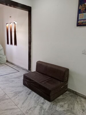 Living Room in 1.5 BHK Builder Floor at Sector 18 – for Rent