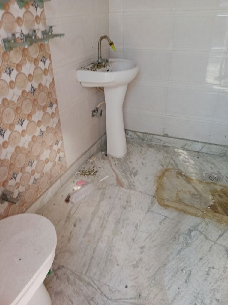 Bathroom, sector 18 1 RK 231 Sq.Ft. Builder Floor In Sector 18 Panipat 10450004
