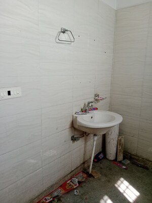 Bathroom in 2 BHK Builder Floor at Sector 18 – for Rent