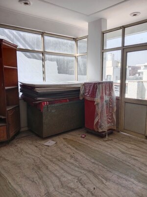 Kitchen in 2 BHK Builder Floor at Sector 18 – for Rent