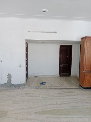 Building Lobby in 2 BHK Builder Floor at Sector 18 – for Rent