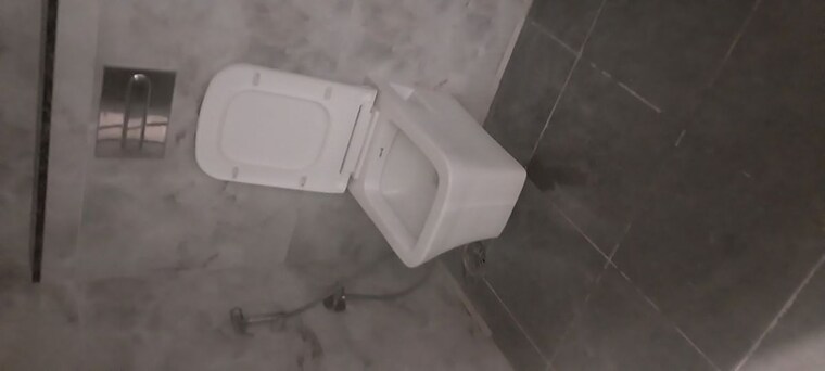 Bathroom, thyagaraja nagar 3 Bedroom 1500 Sq.Ft. Apartment In Thyagaraja Nagar Bangalore 10450028