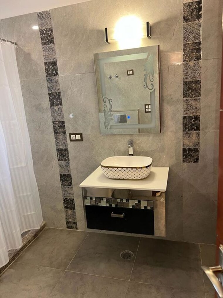 Bathroom, south city 2 4 Bedroom 3500 Sq.Ft. Builder Floor In South City 2 Gurgaon 10450033