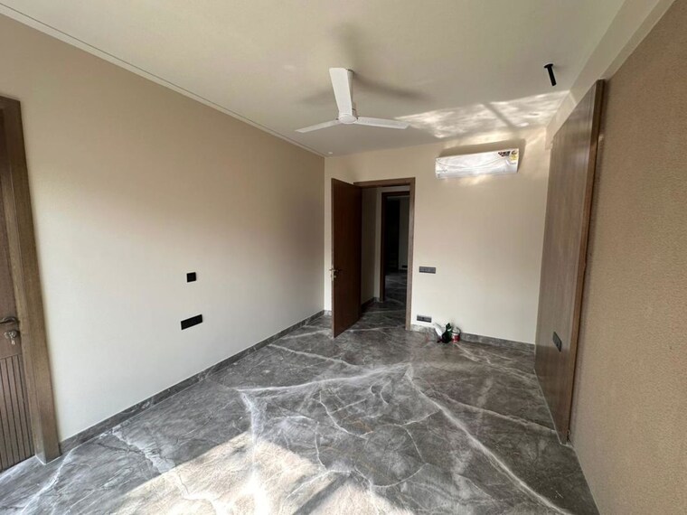 Room, sector 57 4 Bedroom 3000 Sq.Ft. Builder Floor In Sector 57 Gurgaon 10450048