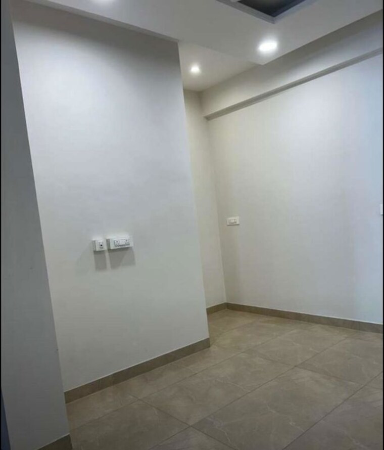 Room, hlp-palmillas 3 Bedroom 1230 Sq.Ft. Apartment In Vip Road Zirakpur 10450050