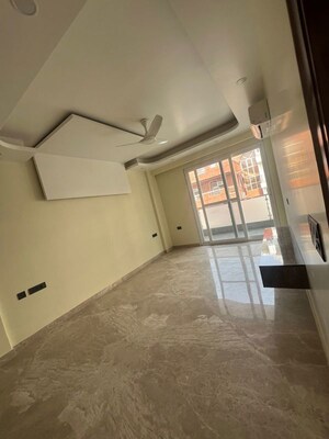 Kitchen in 3 BHK Apartment at M3M Golf Estate, Sector 65 – for Sale