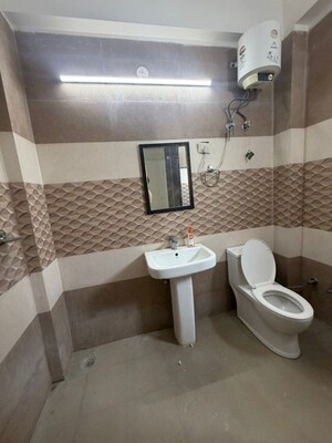 Team Area in 3 BHK Builder Floor at Sector 31 – for Rent
