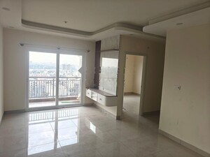 Room in 2 BHK Apartment at TVS Emerald Jardin, Singasandra – for Rent
