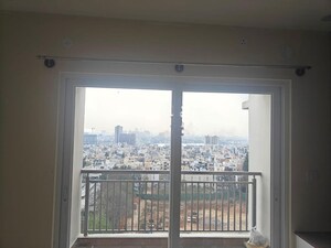 Room in 2 BHK Apartment at TVS Emerald Jardin, Singasandra – for Rent