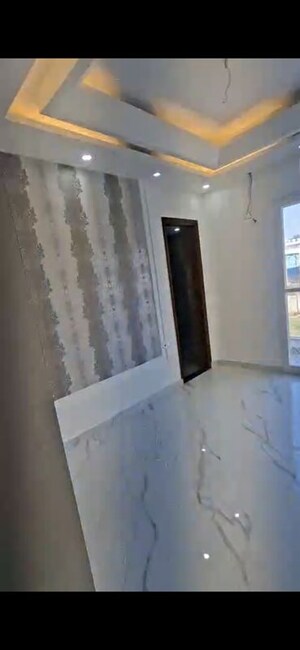 Bathroom in 3 BHK Builder Floor at BPTP District Faridabad, Sector 81 – for Rent