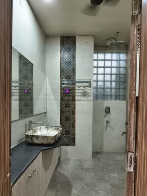 Bathroom in 2 BHK Builder Floor at Surendra Avenue 69, Sector 69 – for Rent