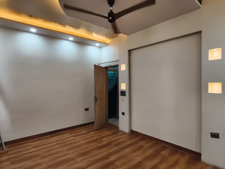 Room, surendra-avenue-69 2 Bedroom 1500 Sq.Ft. Builder Floor In Sector 69 Gurgaon 10450123