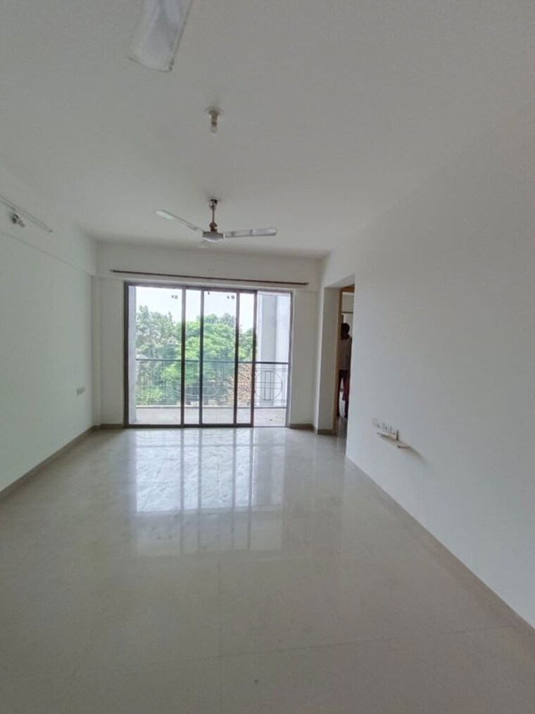 Room, mahindra-royale 2 Bedroom 1000 Sq.Ft. Apartment In Pimpri Pune 10450146