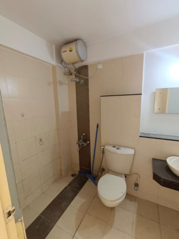 Bathroom, mahindra-royale 2 Bedroom 1000 Sq.Ft. Apartment In Pimpri Pune 10450146