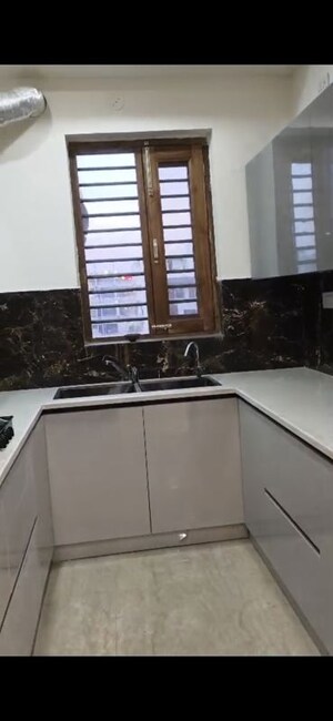 Kitchen in 3 BHK Builder Floor at BPTP District Faridabad, Sector 81 – for Rent