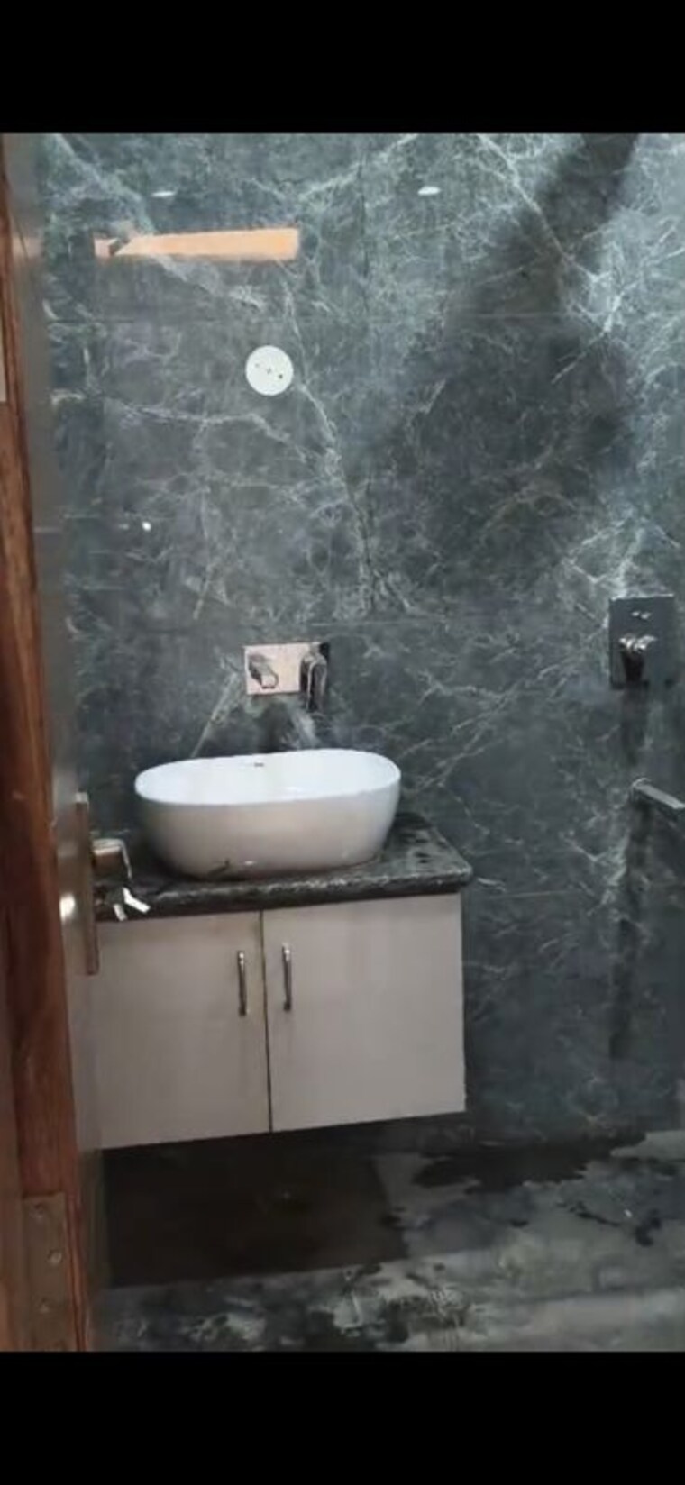 Bathroom, bptp-district-faridabad 3 Bedroom 1350 Sq.Ft. Builder Floor In Sector 81 Faridabad 10450177