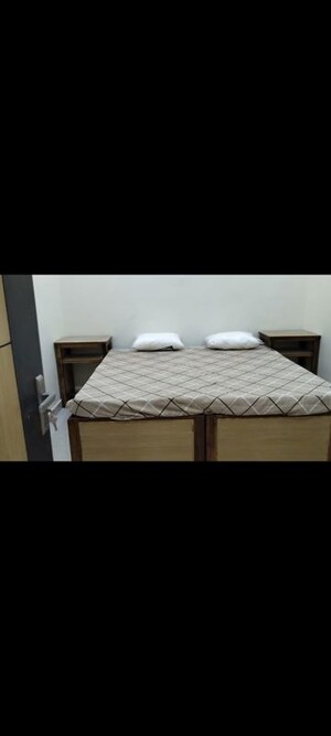 Bedroom in  Co-working Space at Safedabad – for Rent