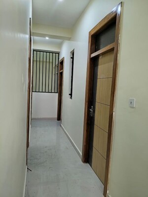 Room in  Co-working Space at Safedabad – for Rent