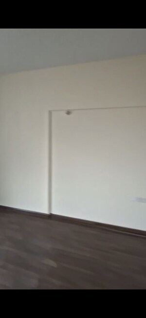 Room in 3 BHK Apartment at BPTP Discovery Park, Sector 80 – for Sale