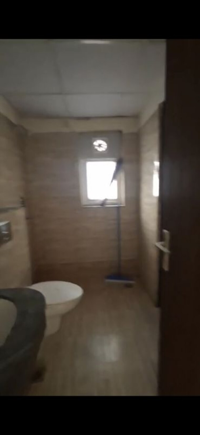 Bathroom, bptp-discovery-park 3 Bedroom 1851 Sq.Ft. Apartment In Sector 80 Faridabad 10450198