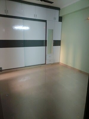Room in 2 BHK Apartment at Supertech Ecovillage II, Sector 16b Greater Noida – for Rent