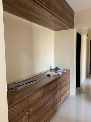 Room in 3 BHK Apartment at Kanakia Spaces Levels, Malad East – for Rent