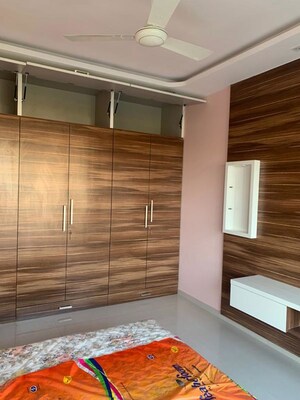 Room in 3 BHK Apartment at Kanakia Spaces Levels, Malad East – for Rent