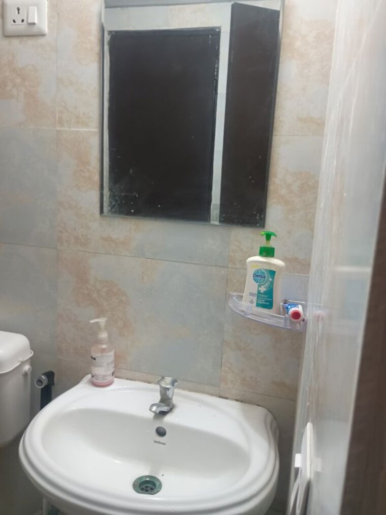 Bathroom, signature-the-serenas 2 Bedroom 583 Sq.Ft. Apartment In Sohna Sector 36 Gurgaon 10450255