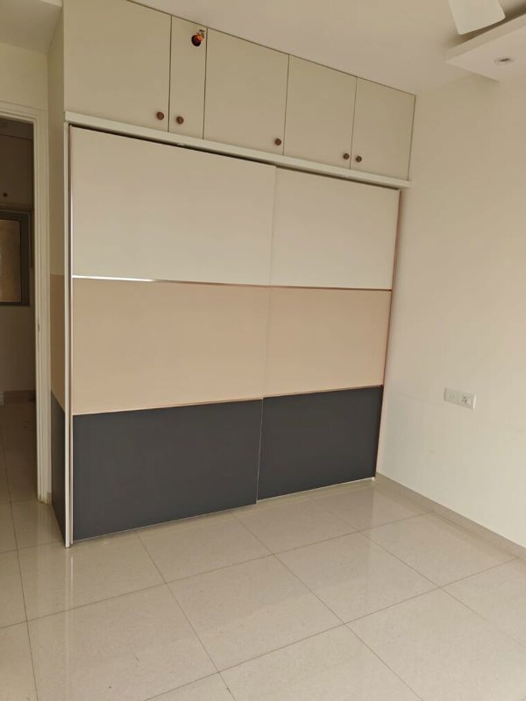 Bathroom, hiranandani-queensgate 3 Bedroom 1700 Sq.Ft. Apartment In Bannerghatta Bangalore 10450260