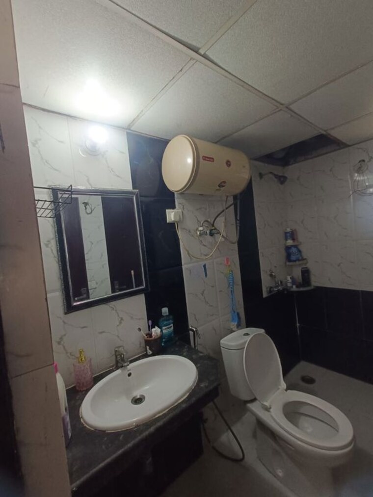 Bathroom, nimbus-the-hyde-park 4 Bedroom 2250 Sq.Ft. Apartment In Sector 78 Noida 10450303